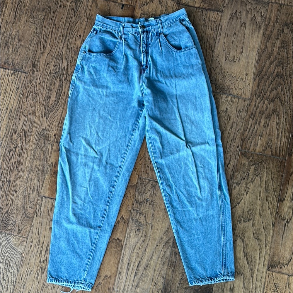 Vintage High-Waisted Jeans